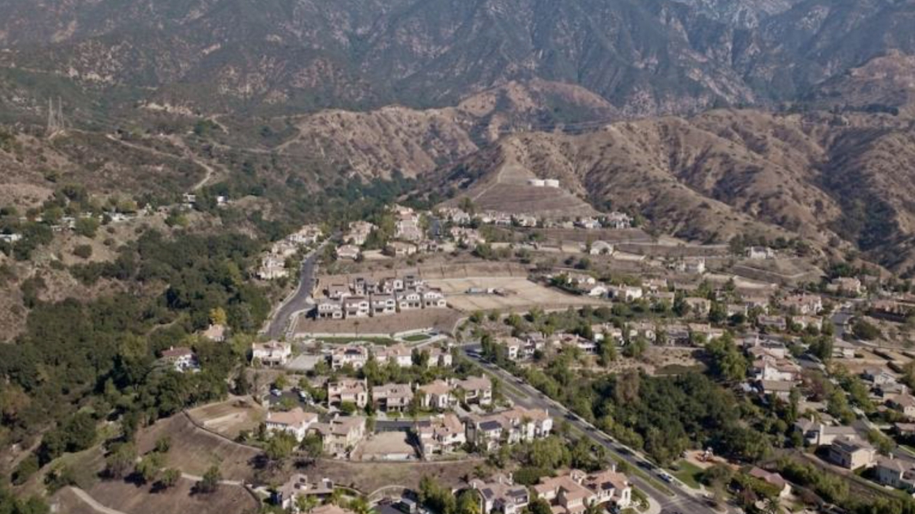 A year after historic blaze, newly built homes are selling again in Altadena