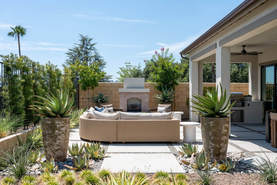 Res 2 - Outdoor Living Room