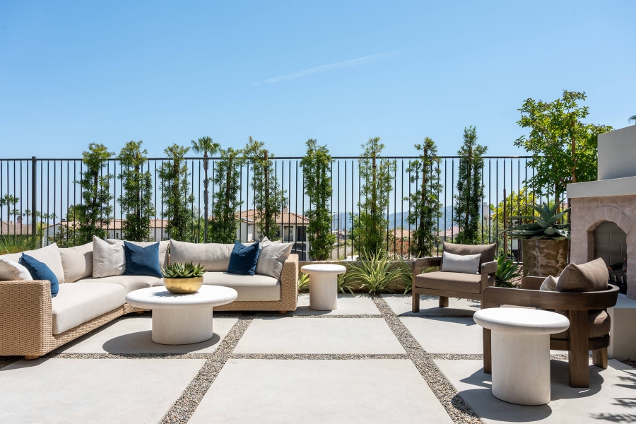 Res 2 - Outdoor Living Room